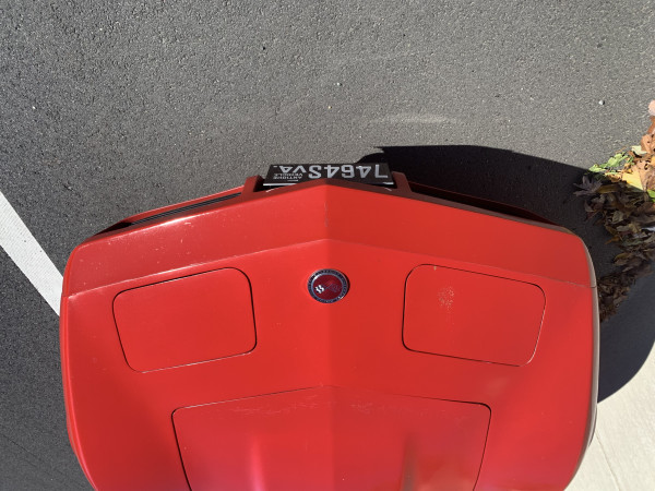 Hot Car - 1C5F058F-E9F4-42DC-A887-BBEAADD893E4.jpg